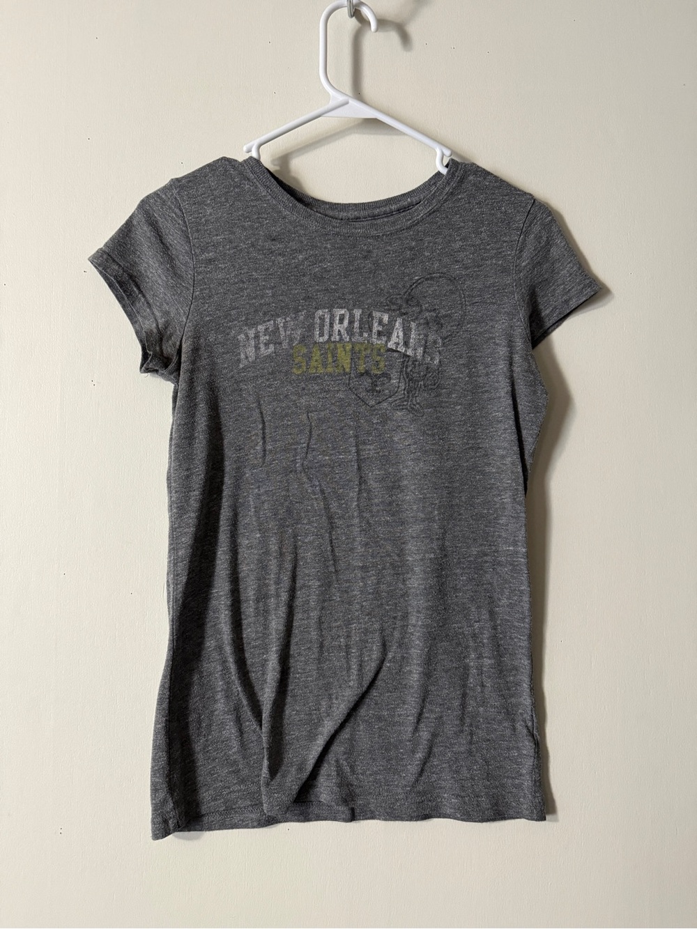 New Orleans Saints Reebok Ladies T shirt. Distressed style